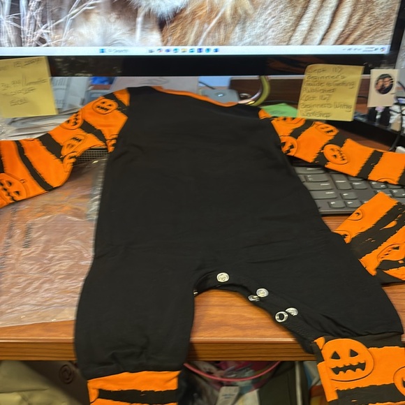 Children’s Halloween Onsie with Hat - Picture 6 of 6